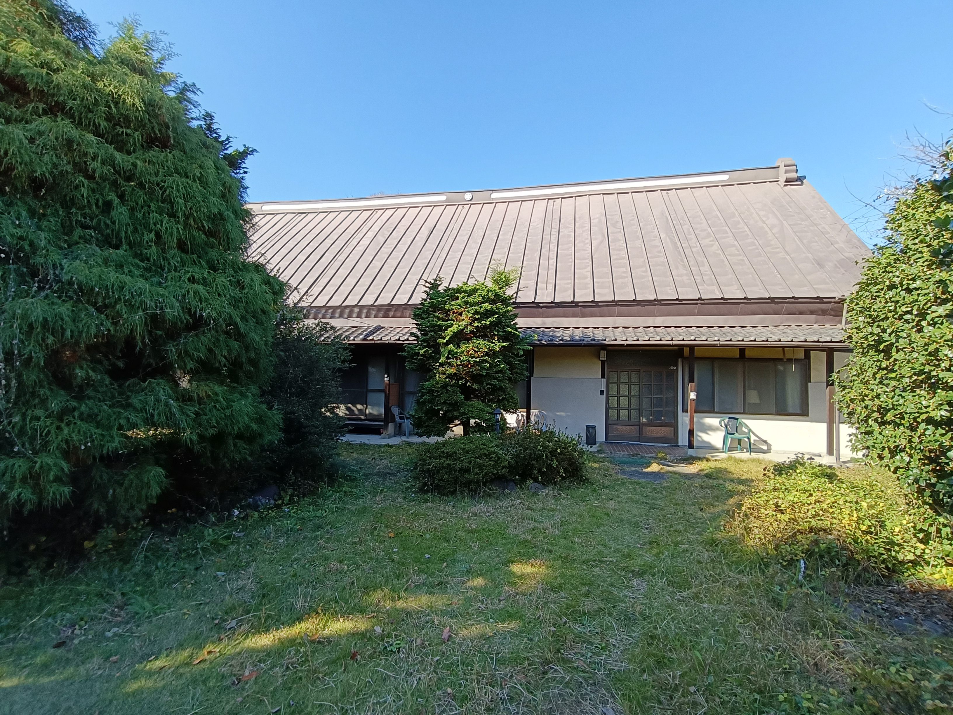 築136年以上・山梨県甲斐市西八幡の古民家のご紹介|敷地内には甲斐市指定天然記念物「西八幡のカキ」の巨木が佇む|随所に伝統構法の歴史を感じられる住まい|株式会社マトリックストラスト|2025.12.7