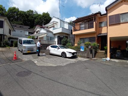 売却決済へ向け、土地家屋調査士の先生による境界立会の実施2022.07.12　株式会社マトリックストラスト【不動産相続の相談窓口】