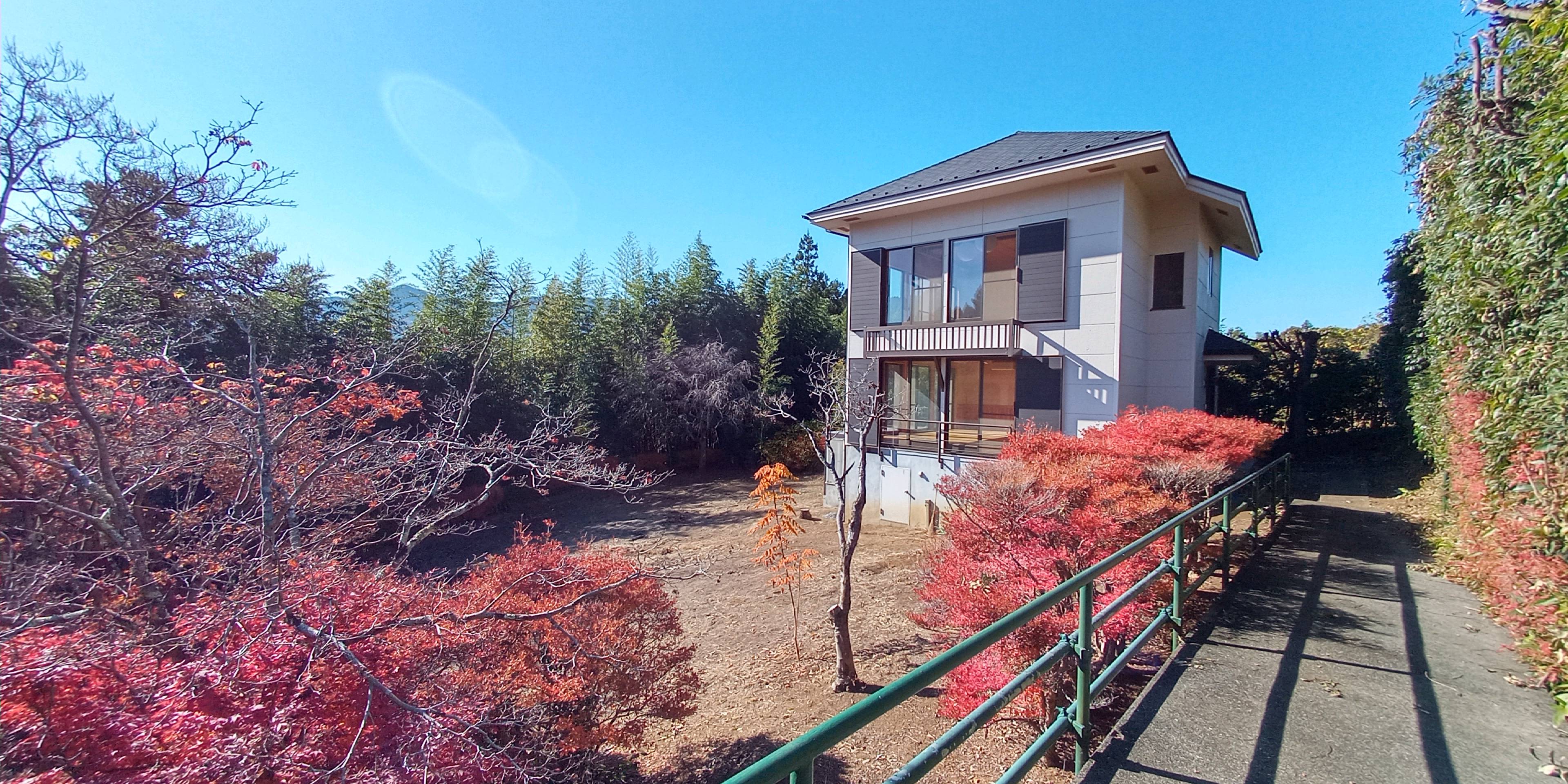 【弊社売主物件】お洒落なレストランが点在する隠れ家的エリア・相模原市緑区千木良 ｜1,290㎡超の土地｜保養所・別荘・住宅などに｜相模川渓谷沿いの４方向がプライベート空間！プラネタリウム、バーベキュー、キャンプも｜株式会社マトリックストラスト｜2025.11.20